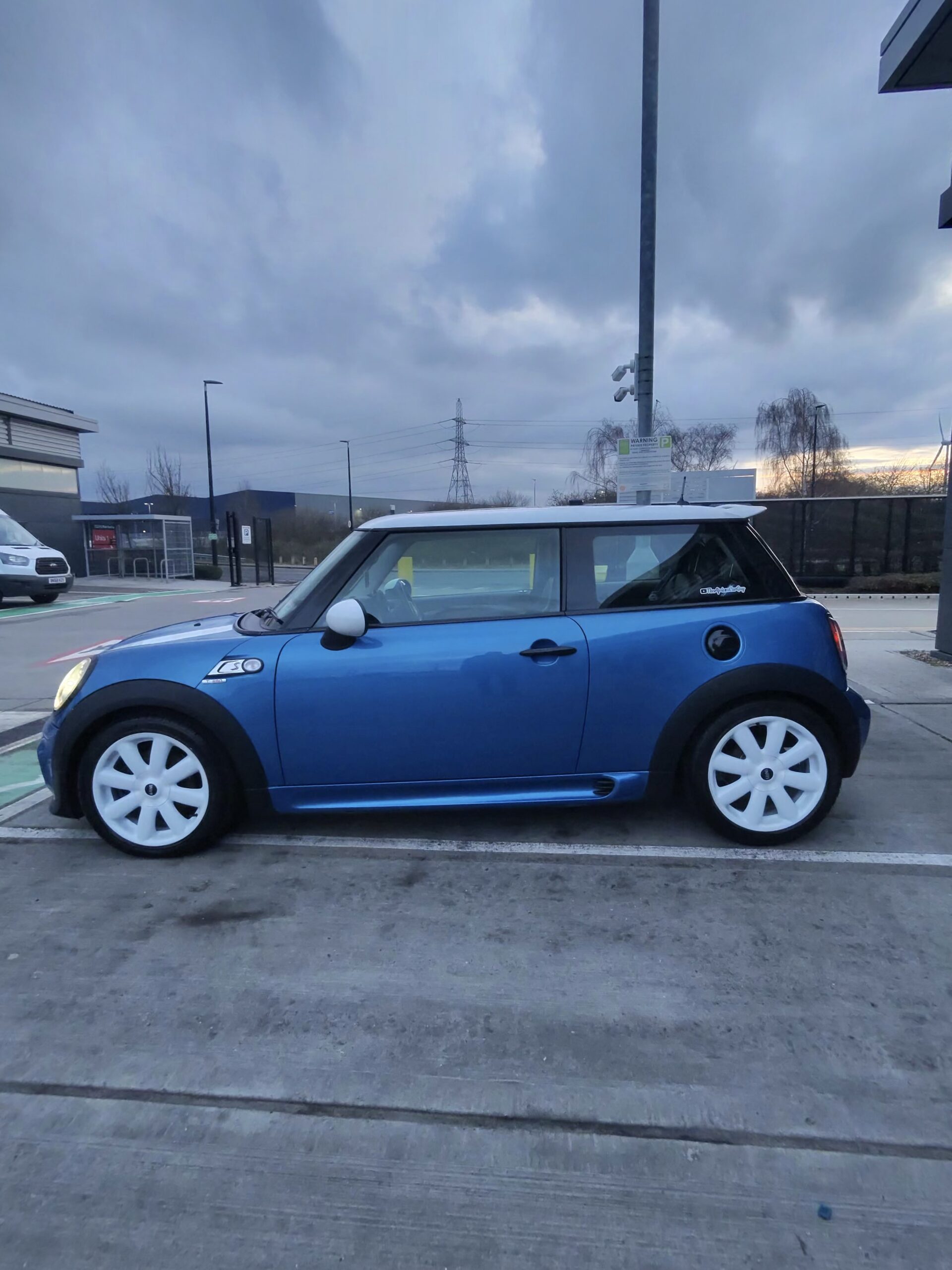 9B84ED98-01A8-434D-9F4A-E0D15A1B8DC0