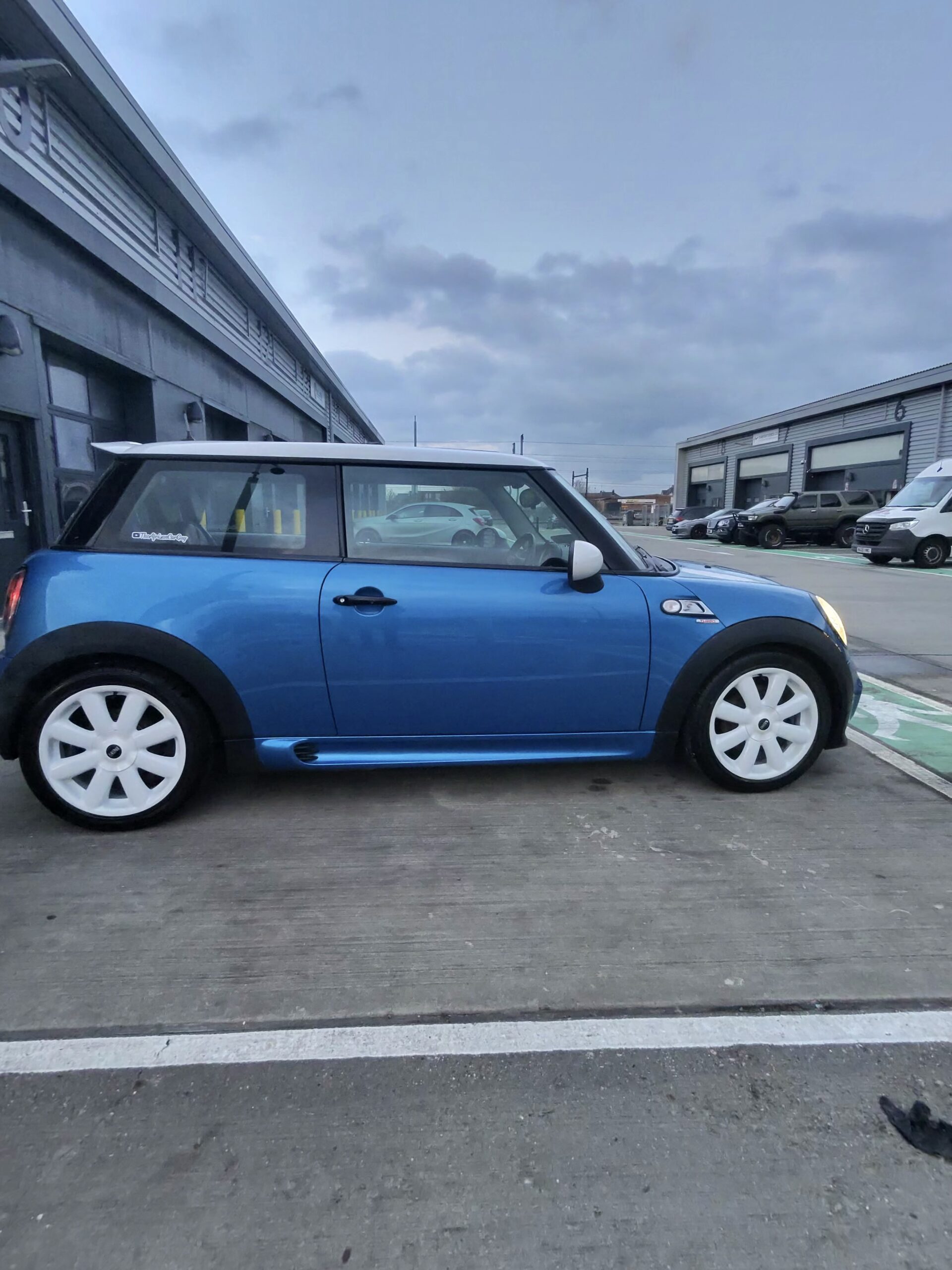 9E5E29FD-BBD8-4953-9527-B98D63068FEE